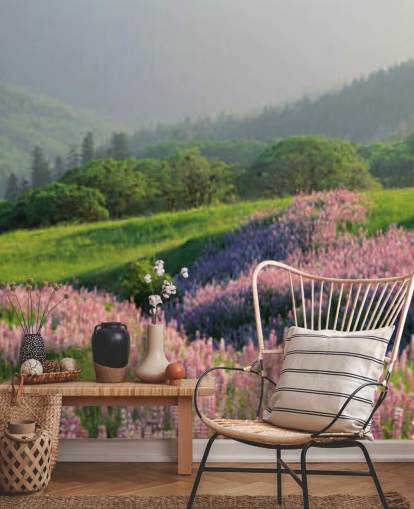 ljuslila och rosa vilda blommor i fält med gröna kullar tapeter ljuslila och rosa vilda blommor i fält med gröna kullar tapeter