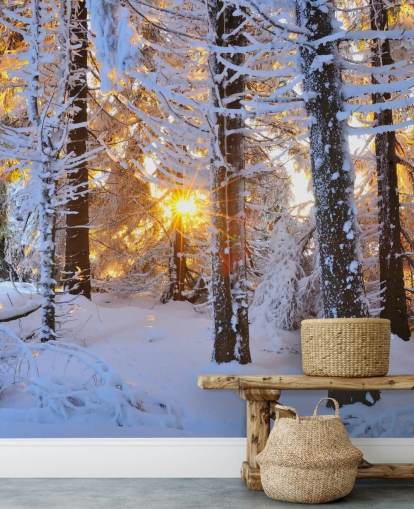 Decorazione murale con alberi coperti di neve Decorazione murale con alberi coperti di neve