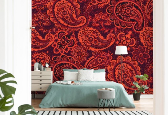 orange og rød paisley tapet