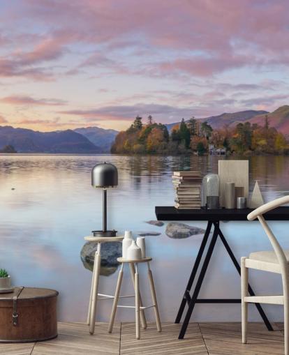 Sø Omgivet af bjerge Sø Omgivet af bjerge