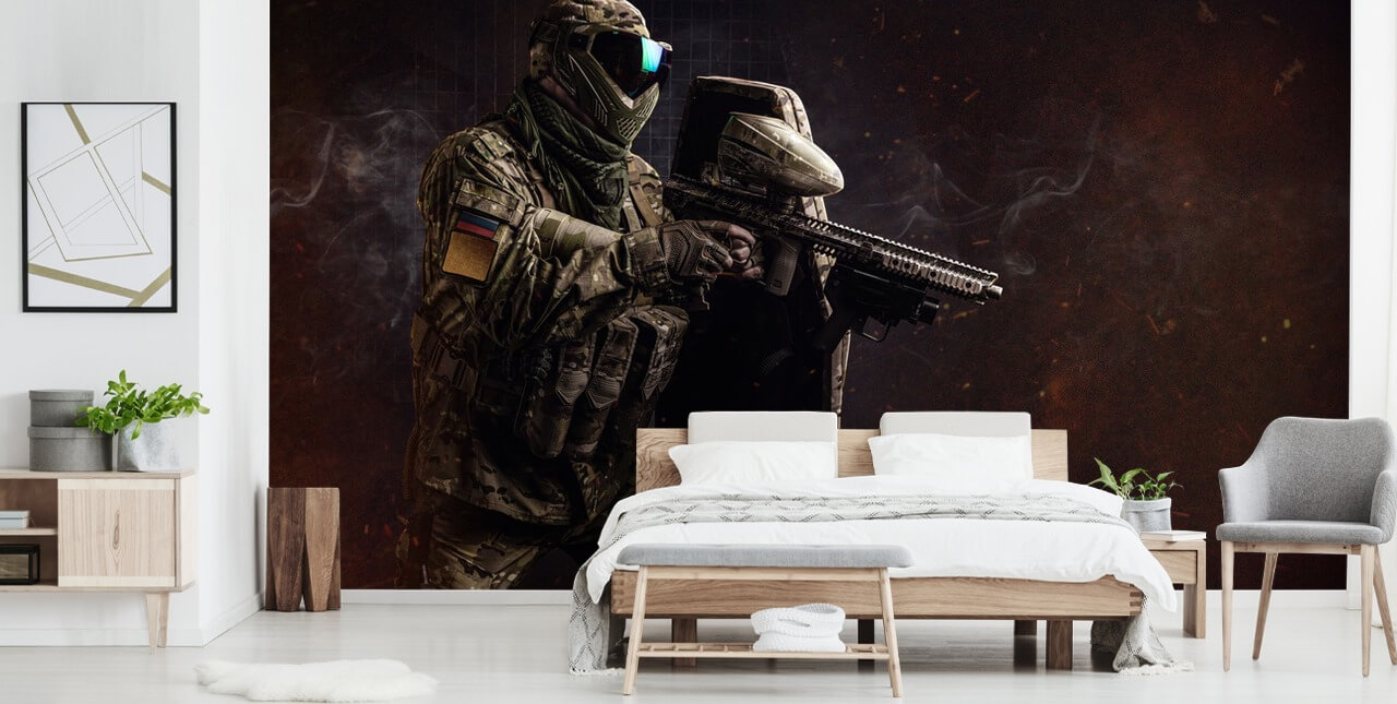 Sur un soldat avec un pistolet et des lunettes de protection papier peint