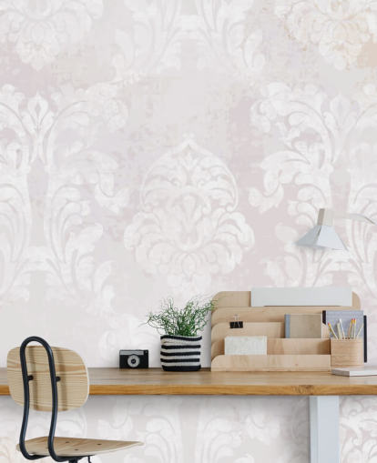 lichtroze behangmuurschildering met patroon genaamd Baroque Damask voor slaapkamers, woonkamers en keukens lichtroze behangmuurschildering met patroon genaamd Baroque Damask voor slaapkamers, woonkamers en keukens