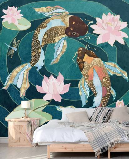 Peixe dourado e marrom nadando em um lago azul com flores rosa Peixe dourado e marrom nadando em um lago azul com flores rosa