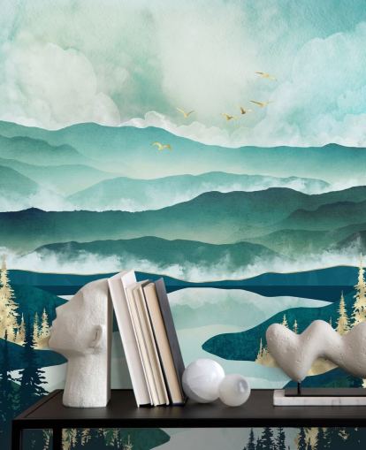 Sumuiset siniset vuoret ja järvi kultaisilla puilla Sumuiset siniset vuoret ja järvi kultaisilla puilla