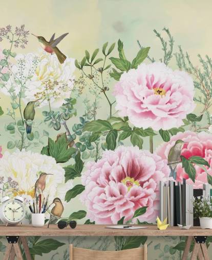 Store lyserøde blomster med fugle på en creme baggrund Store lyserøde blomster med fugle på en creme baggrund