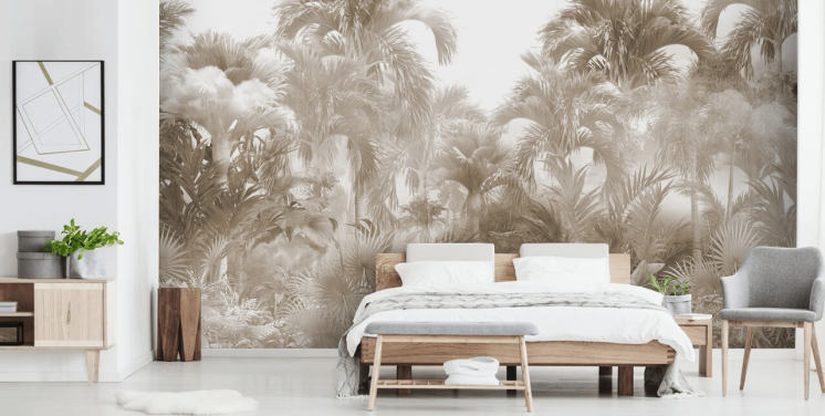 Papel pintado de selva sepia con altas palmeras de color beige con un cielo blanco