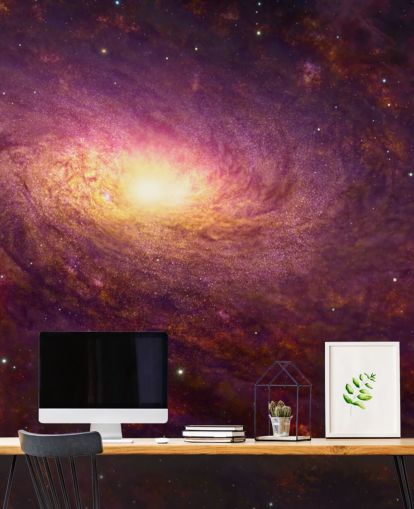 Galáxia roxa escura em espiral com redemoinhos vermelhos e estrelas com um papel de parede central brilhante Galáxia roxa escura em espiral com redemoinhos vermelhos e estrelas com um papel de parede central brilhante