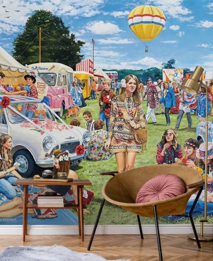 Festival med 70-talls stil hippier i et felt med blå og hvite bryr seg og hvite telt Festival med 70-talls stil hippier i et felt med blå og hvite bryr seg og hvite telt