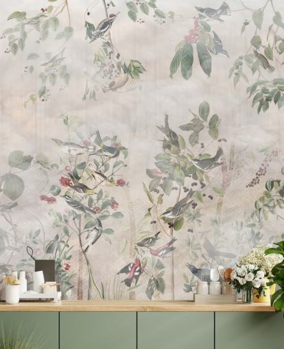 Krem bakgrunn med ulike grønne vinstokker, fugler og røde bær Krem bakgrunn med ulike grønne vinstokker, fugler og røde bær