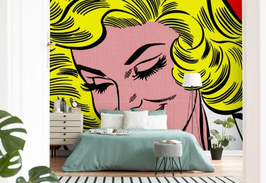 glad kvinde pop art vægmaleri