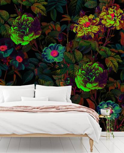 mural de papel de parede floral de néon chamado Neon Night Garden de Burcu Korkmazyurek para quartos, salas de estar e banheiros mural de papel de parede floral de néon chamado Neon Night Garden de Burcu Korkmazyurek para quartos, salas de estar e banheiros