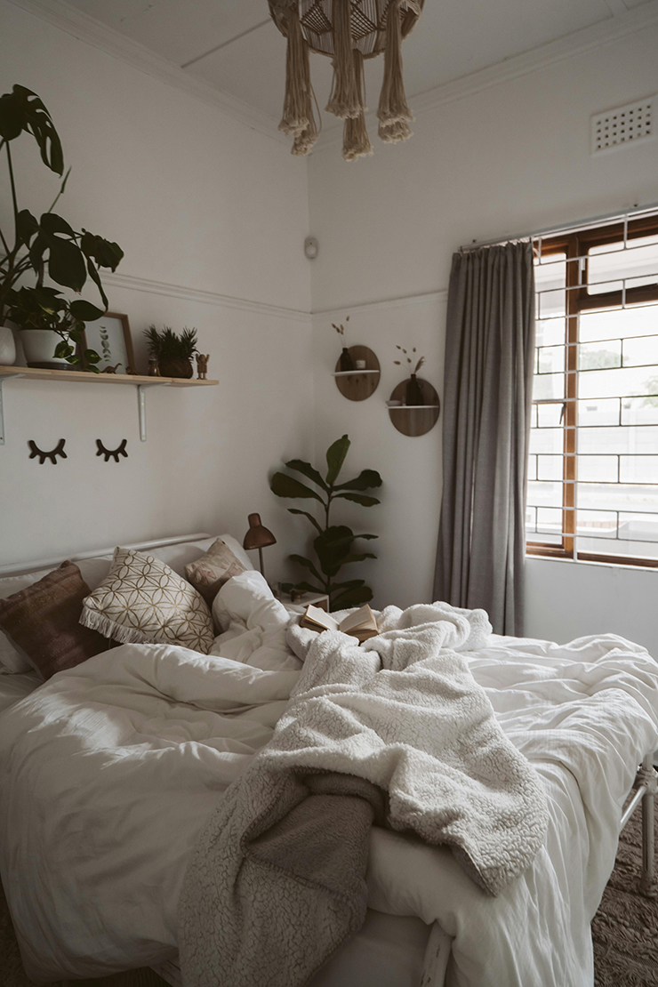 green calm bedroom design